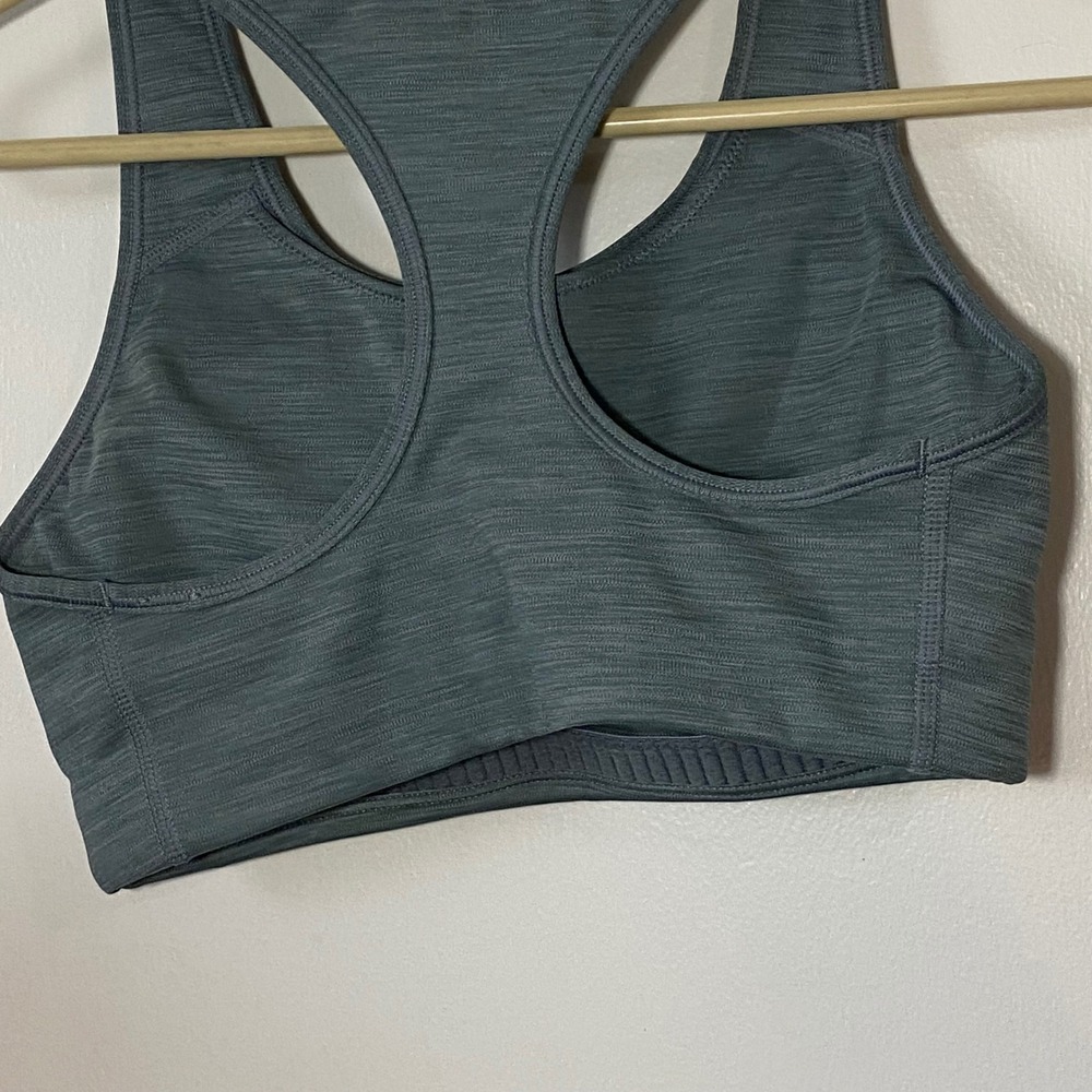 Nike Medium Sports Bra Gray‎ Racerback Medium Support Activewear - Picture 4 of 4